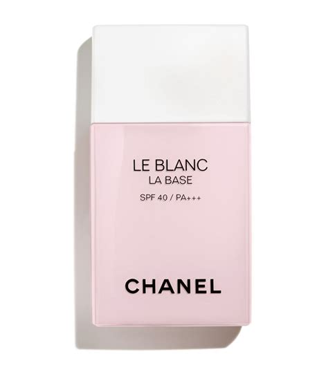 chanel le blanc la base|chanel les beiges illuminating base.